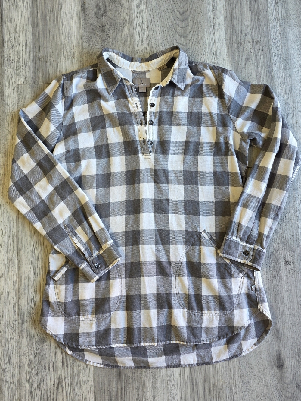 Royal Robbins Women’s Large Plaid Pullover Tunic Top Gray White Long Sleeve Pock